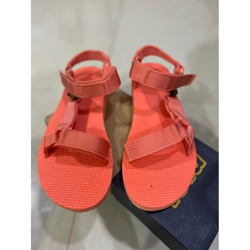 รองเท้า Tava ของแท้!!100% ใหม่มาก