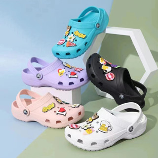 CROCS New Collection รองเท้าจระเข้น่ารักจำนวนมากในสต็อกของขวัญตกแต่งรองเท้า CROCS 36-40 จัดส่งในประเทศไทย