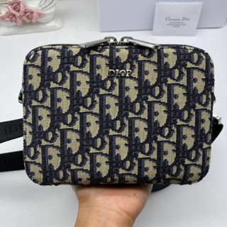 กระเป๋าสะพายข้าง pouch with shoulder strap Grade Hiend Size 18 cm