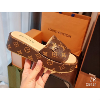 CB124 รองเท้าส้นเตารีด ปักอะไหล่ ใส่ลำลอง น้ำหนักเบา