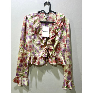 ✨New✨ Floral Tie Blouse Size M