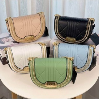 🌈พร้อมส่ง 𝐋𝐘𝐍​ Ammy Crossbody Bag  กระเป๋า​ LYN​ สะพายข้างทรงครึ่งวงกลม