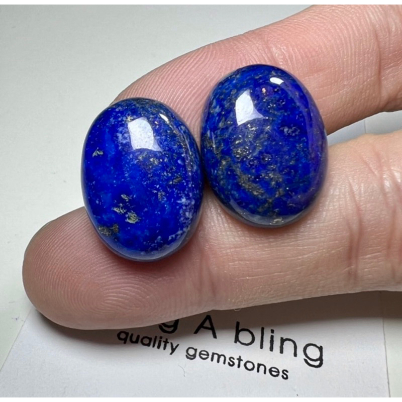 หินลาพิส ลาซูลี (Lapis Lazuli) ขนาด 14X9 ,11x10 ,11x9 ,9x8, 9x7 mm ราคาต่อเม็ด**