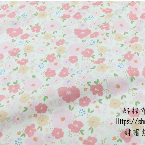 ผ้าคอตตอน 100% ทอทวิล หน้ากว้าง1.6 เมตร พิมพ์ลายดอกไม้เล็กๆ