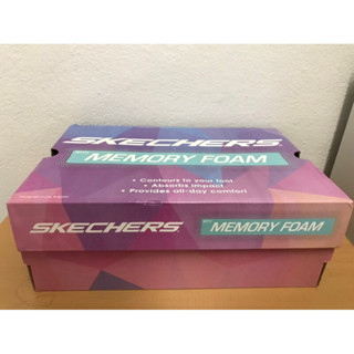 กล่องรองเท้า Skechers size Uk 6 กล่องขนาด20.5x11.5x30.5 cm ส่งต่อ