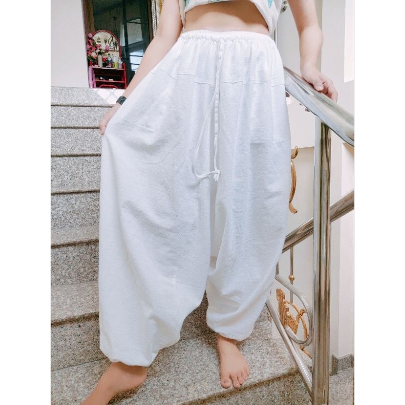 กางเกงม้ง สีขาว ม้งใหญ่  เอว 26 ยืดได้ถึง 52" เลย