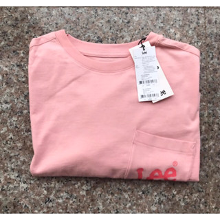 LEE เสื้อยืดสีชมพูผู้หญิง ทรงครอป ผ้านุ่มใส่สบาย ของแท้ 100%