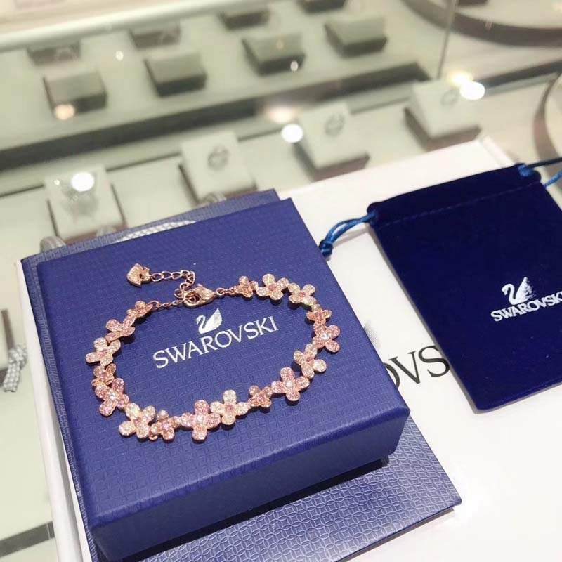 สินค้าพร้อมส่งในไทย Swarovski ของแท้ Swarovskiสร้อยข้อมือ สร้อยข้อมือผู้หญิง เครื่องประ ของขวัญ ของแท้100%