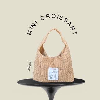 Wyllabrand กระเป๋าผ้า Mini Croissant Almond