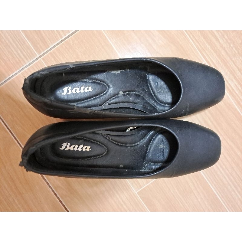 รองเท้าคัชชู พิธีการ ใส่รับปริญญา Bata 38-39 มีส้น