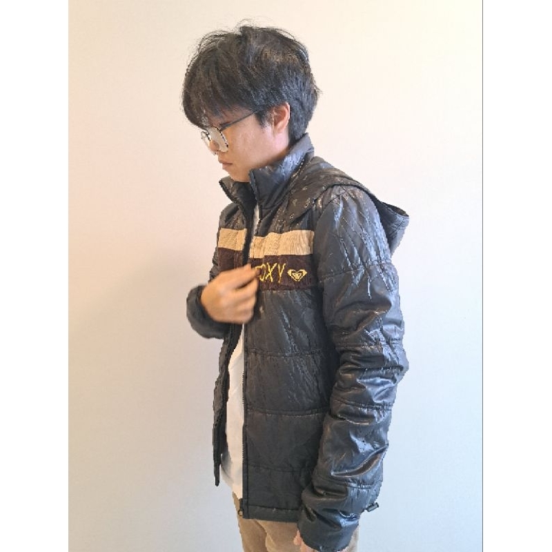 เสื้อกันหนาว Roxy มือสอง