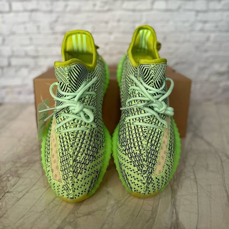 รองเท้าผ้าใบชายYeezy Boost 350 V2 (size39-46) Green