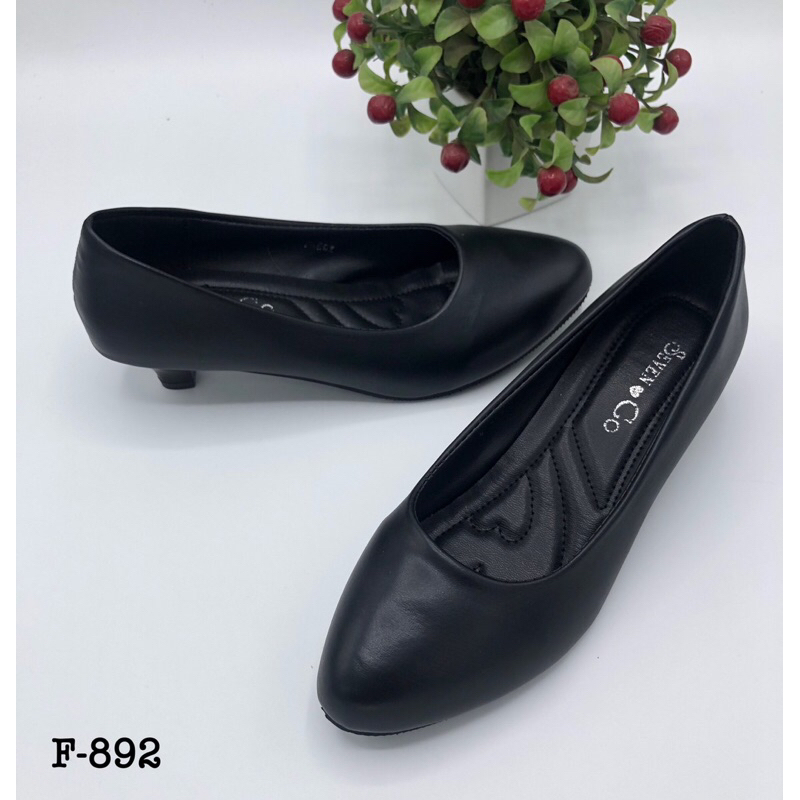 ⭐️พร้อมส่ง⭐️รองเท้าคัชชูนักศึกษา รองเท้าคัชชูทำงาน Seven❤️Go รุ่น F-892 หนังนิ่ม ใส่สบาย ไซส์ 36-41