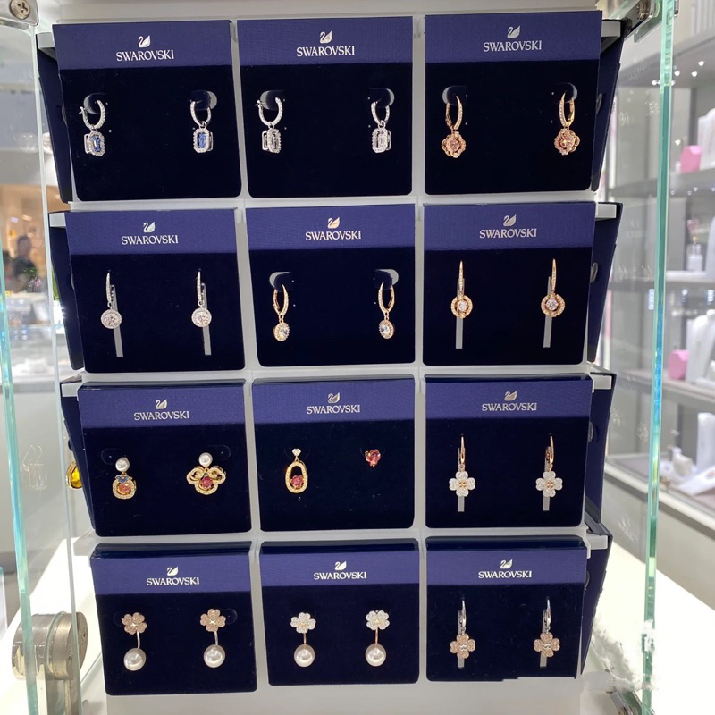พร้อมส่งทีไทย ซื้อต่างประเทศ ของแท100%ต่างหูวงกลม Swarovski ต่างหู