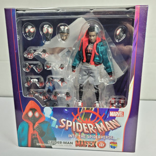 ของเล่นมาเวล ฟิกเกอร์ Mafex No.107 Spider-Man (Miles Morales) จากญี่ปุ่น