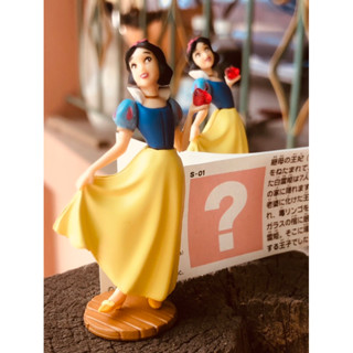 สโนว์ไวท์ furuta disney characters collection snow white จากไข่ช็อคโกแลค ของแท้💯% สินค้าจากญี่ปุ่น