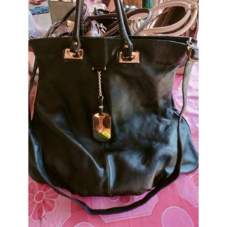 กระเป๋าหนังแท้ The Van Made in Korea Leather Bucket Bag