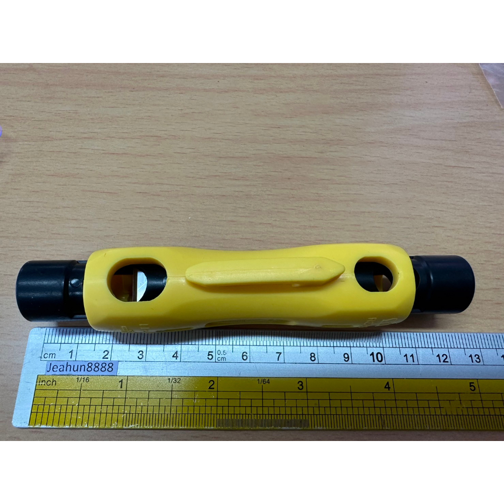 DT-TCS-GBX Stripper for  RG6,RG11 Cable  (No.29)