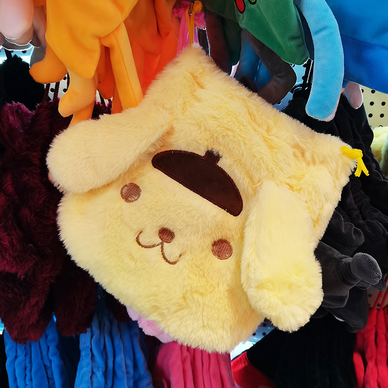 กระเป๋าหูรูดลายการ์ตูน เนื้อผ้าขนปุยนุ่ม ขนาดเล็กพกพาง่ายข้างในบรรจุได้เยอะ - รูปที่ 4