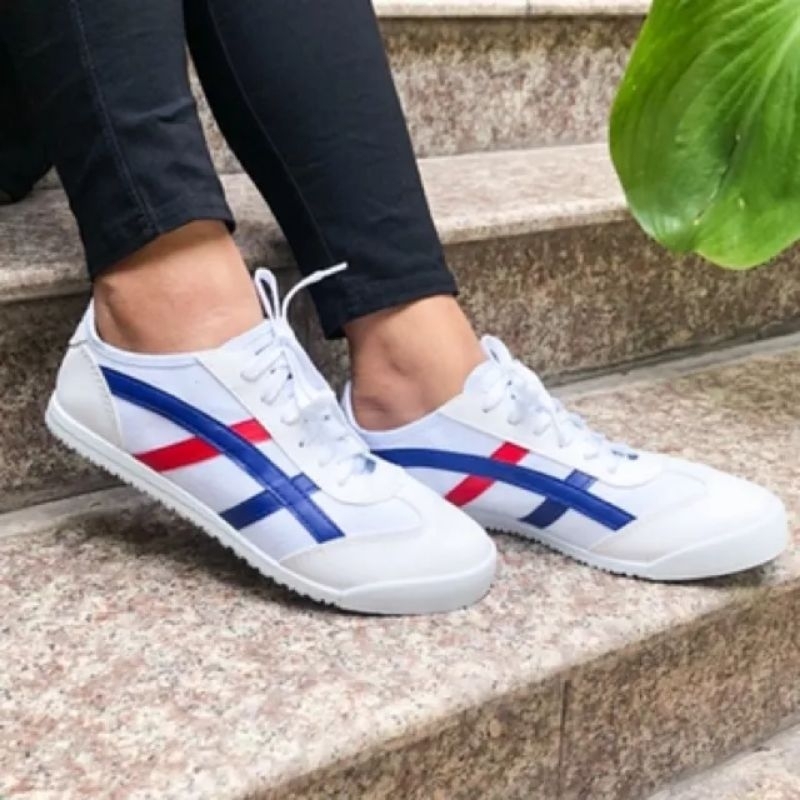 🔥Hot item🔥 ส่งไว !!! ราคาถูกที่สุด !!! ของแท้ 💯% !!! Leo Star รองเท้าผ้าใบ ทรงโอนิซึกะ  ไซส์​ : 39 - 44