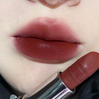 แท้ทั้งร้าน !! แบ่งขายลิปสติก DIOR LIPSTICK สี 915 SOFT BURGUNDY ขนาด 0.5 กรัม พร้อมแปรงทาลิป