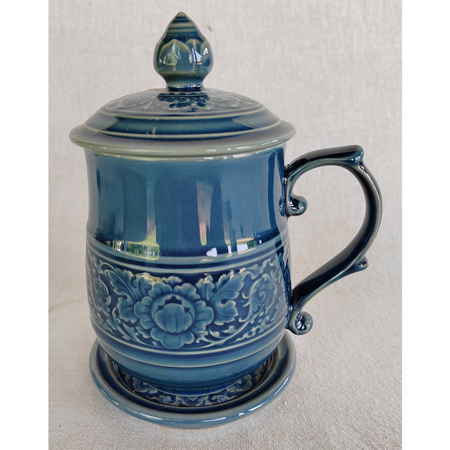 มัค ทรงเทวี ลายไทย สีเงิน มีฝาและจานรอง แก้วน้ำ แก้วกาแฟ ถ้วยชา โอทอปลำปาง otop lampang