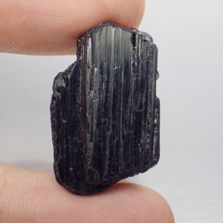 พลอย ก้อน ดิบ ทัวร์มาลีน ธรรมชาติ แท้ ( Unheated Natural Rough Black Tourmaline ) หนัก 31.6 กะรัต