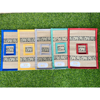 แผ่นรองจาน เสื่อรองจาน พร้อมที่รองแก้ว ลายไทย ขนาดที่รองแก้ว 10*10cm ขนาดที่รองจำนวน 30*40cm