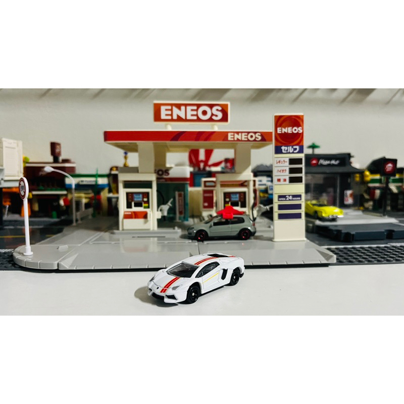 MODEL 1/64 TOMICA : LAMBORGHINI AVENTADOR LP700-4