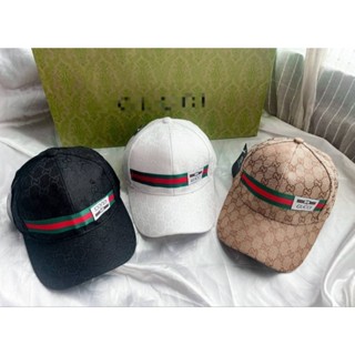 **พร้อมส่ง** หมวก Baseball cap GG แถบเขียวแดง