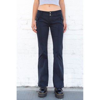 พรีออเดอร์ PREORDER Brandy Melville Agatha Low Waisted Cargo Pants