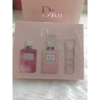 Gift Set 3in1 Miss Dior Foaming Shower Gel Miss Dior Eau de Parfum Body Milk6.8oz/200  ครีมทามือ MISS DIOR