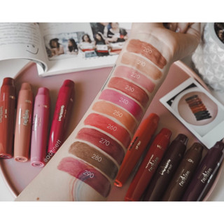 ลิปสติก Revlon รุ่น Kiss Cushion Lip tint สี 230 Lip Dye-Naughty Mauve