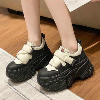 พร้อมส่ง!! รองเท้าผ้าใบเสริมส้น สูง8cm size36