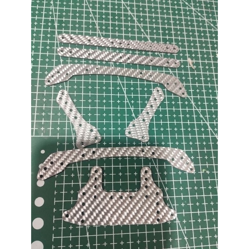 ชุดแต่งรถMini4wd คาร์บอนขาว หนา 1.5ม.ม. รุ่นB-max / Standard  สำหรับโครง Fm-A,VZ