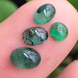 4pcs Lot 1.71ct พลอยมรกตแซมเบีย ทรีตออย Round &amp; Oval Cabochon Green Emerald, Zambia