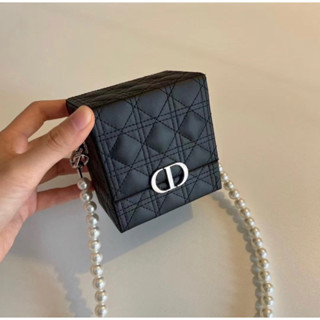 CROSSBODY BAG CD GIFT BAG โซ่มุก