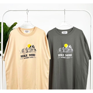 เสื้อยืด Oversize  มีสไตล์ แบรนด์ Anywear ®️ ลาย Hike more worry less