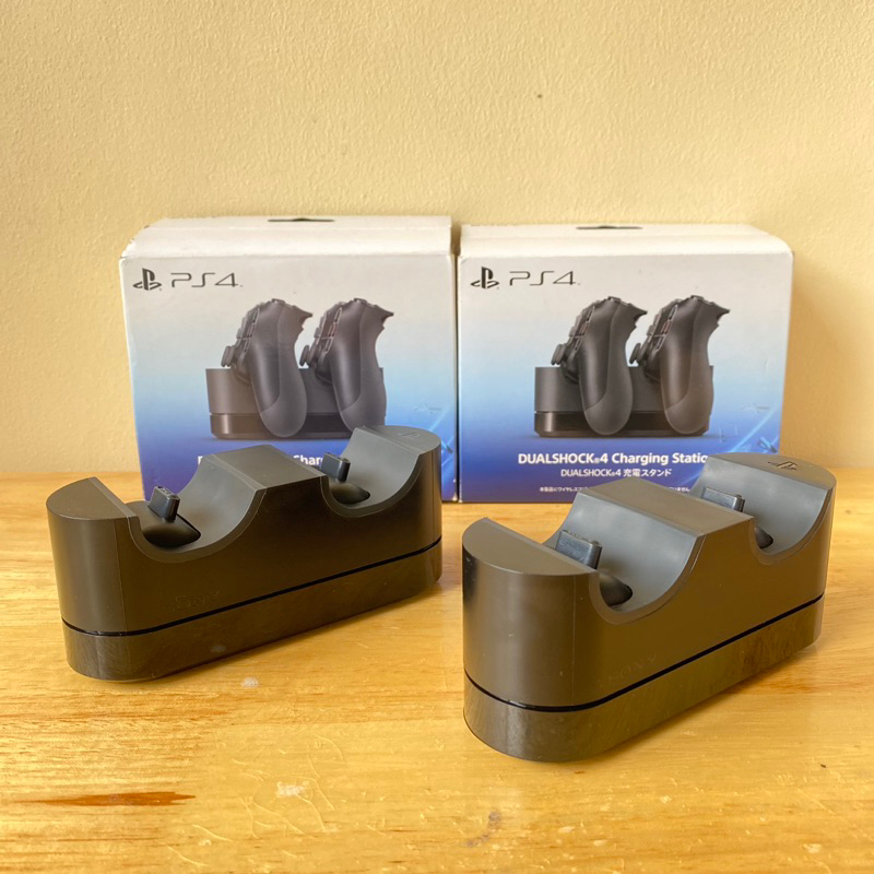 ที่ชาร์จจอย PS4 ของแท้ มือ1 และ มือสองสภาพดี พร้อม อแดปเตอร์แท้