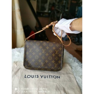 Louis vuitton tango มือสองของแท้