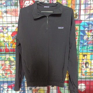 เสื้อแจ็คเก็ตผ้าร่ม แบรนด์ Patagonia Size L.อก23+/ยาว28.5