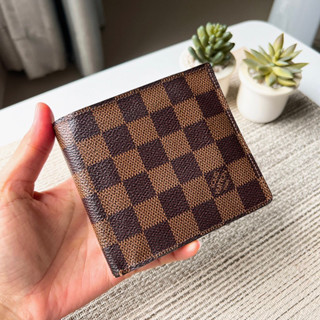 LV Man wallet มือสองของแท้💯ค่ะ (รบกวนทั่กแชทก่อนสั่งค่ะ)