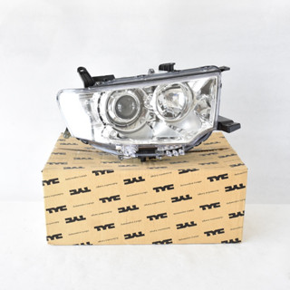 ไฟหน้า(เสื้อ) PAJERO SPORT ปี 08-14 TYC (R) PROJECTOR (มีขั้ว) ( 20-C661-05-2B)
