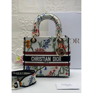 กระเป๋า Dior   งานออริเทียบแท้หนังแท้สวยมาก* size  28cm.  boxset