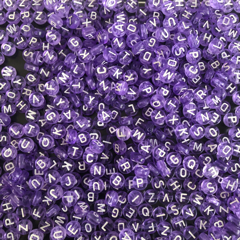 ลูกปัดABC สีม่วง💜 ลูกปัดตัวอักษร (ขายแยกตามตัวอักษร)