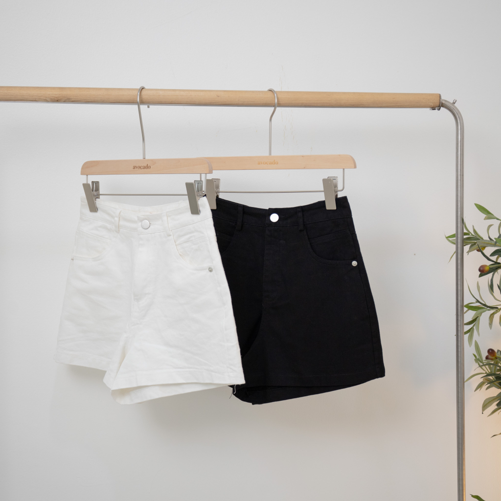 avocado  Momoshi  jean  shorts