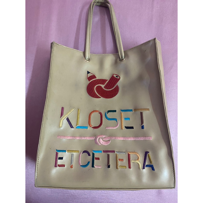 กระเป๋าKLOSET ไซด์ S มือสอง สภาพดี