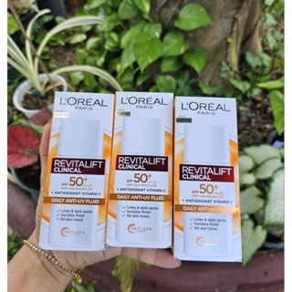 พร้อมส่ง กันแดดตัวใหม่ LOreal Paris Revitalift Clinical Vitamin C UV Fluid SPF50  EXP.2026