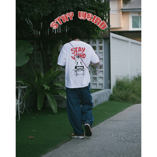 Stay weird oversize tee