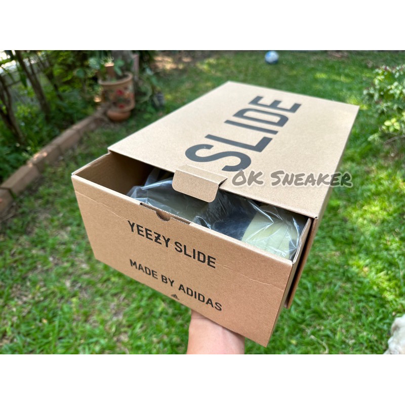รองเท้าแตะ Yeezzy Slide งาน 1:1 พื้นโลโก้ ผิวหยาบ เบา นุ่มมาก ใส่สบาย พร้อมกล่องตรงรุ่น พร้อมส่งในไทย